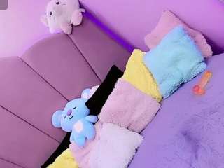 aliisson-doll's CamSoda show and profile