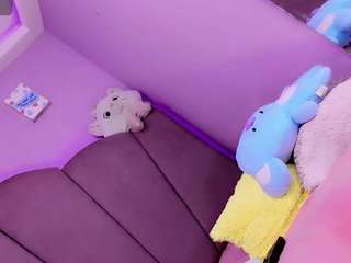 aliisson-doll Live Webcam on CamSoda