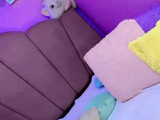 aliisson-doll Live Webcam on CamSoda