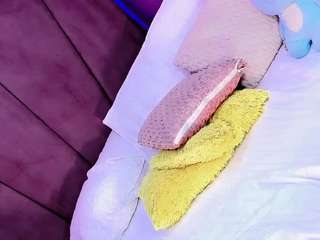 aliisson-doll Live Webcam on CamSoda