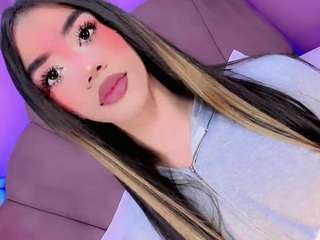 aliisson-doll Live Webcam on CamSoda
