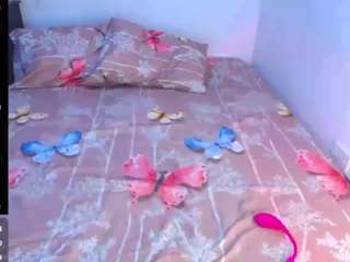 liyssa-liysaa Live Webcam on CamSoda