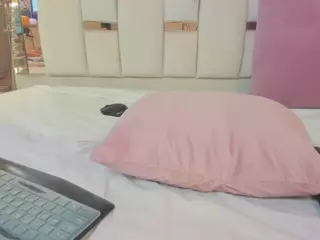 liyssa-liysaa's Live Sex Cam Show