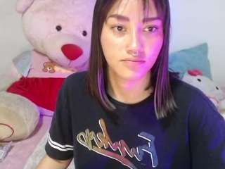 littleangel-m live webcam show