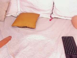 cockpleaserr's CamSoda show and profile