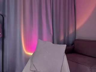 Lovely-poppy's live stream