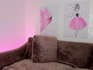 Lovely-Poppy's Live Sex Cam Show