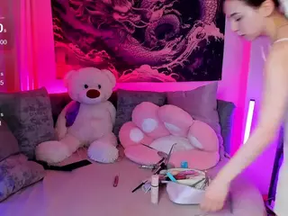 Lovely-Poppy's Live Sex Cam Show