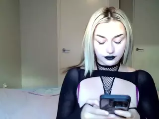 Lucia X and Gigi's live chat room