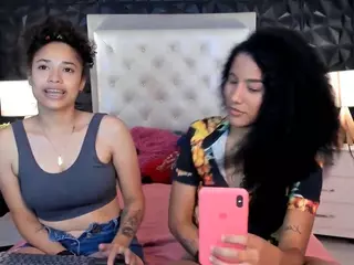 maria and keylannis's Live Sex Cam Show