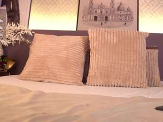 ellediane Live Webcam on CamSoda