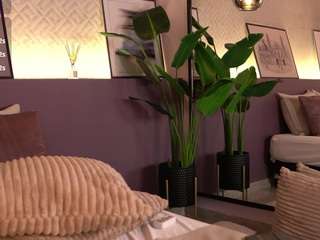 ellediane Live Webcam on CamSoda