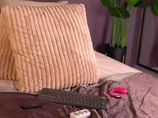 ellediane Live Webcam on CamSoda