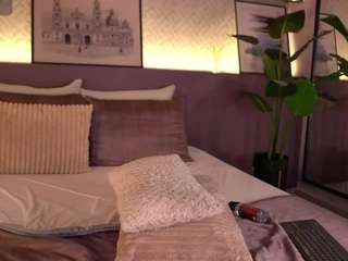 ellediane Live Webcam on CamSoda