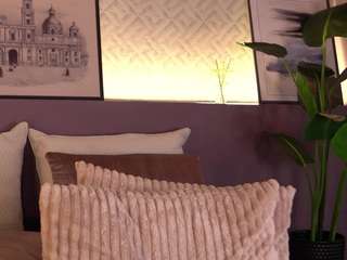 ellediane Live Webcam on CamSoda