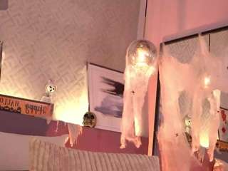 ellediane Live Webcam on CamSoda