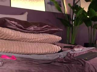 ellediane Live Webcam on CamSoda