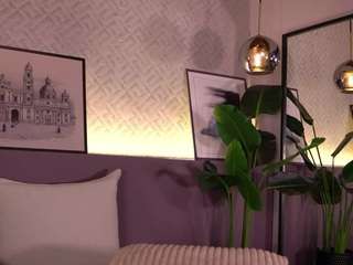 ellediane webcam model