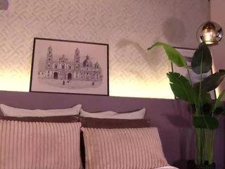 ellediane Live Webcam on CamSoda