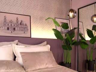 ellediane's CamSoda show and profile