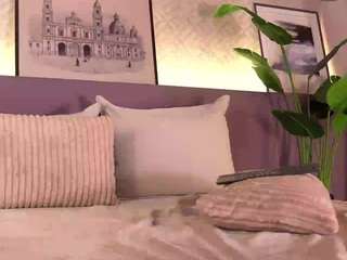 ellediane's CamSoda show and profile