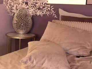 ellediane Live Webcam on CamSoda