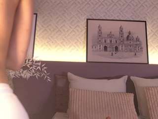 ellediane Live Webcam on CamSoda