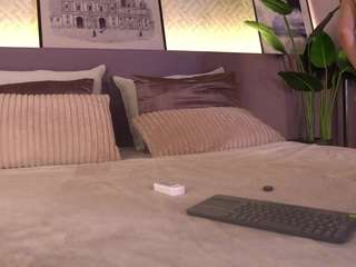 Live webcam model ellediane on Soda Cams