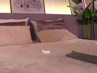 Live webcam model ellediane on Soda Cams