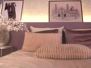 Live webcam model ellediane on Soda Cams