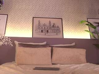 Live webcam model ellediane on Soda Cams