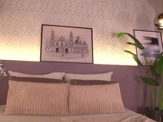 Live webcam model ellediane on Soda Cams