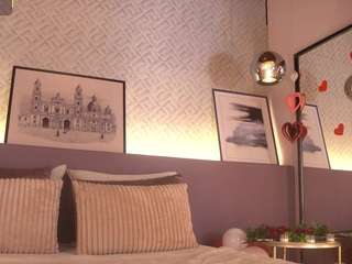 ellediane's CamSoda show and profile