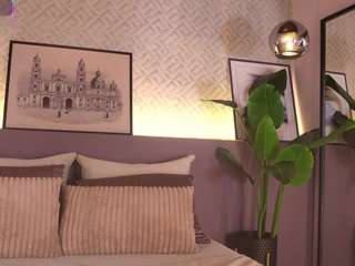 ellediane's CamSoda show and profile