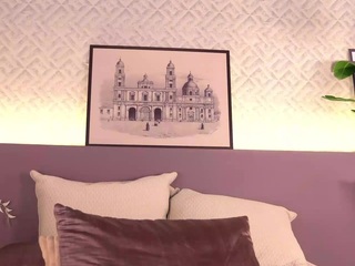 ellediane Live Webcam on CamSoda