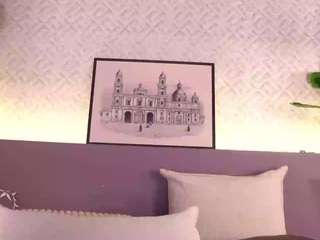 Live webcam model ellediane on Soda Cams