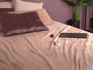 ellediane Live Webcam on CamSoda