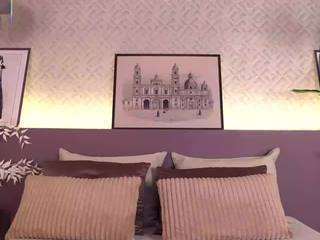 ellediane Live Webcam on CamSoda