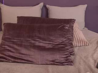 Live webcam model ellediane on Soda Cams