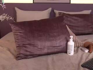 Live webcam model ellediane on Soda Cams