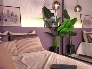 Live webcam model ellediane on Soda Cams