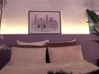 Live webcam model ellediane on Soda Cams