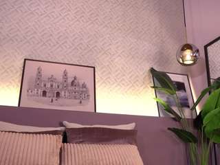 ellediane's CamSoda show and profile