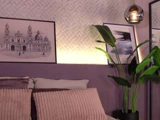 ellediane's CamSoda show and profile