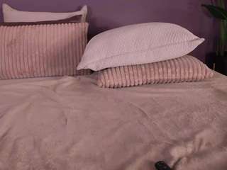 Live webcam model ellediane on Soda Cams