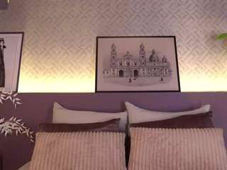 Live webcam model ellediane on Soda Cams