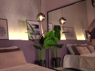 Live webcam model ellediane on Soda Cams