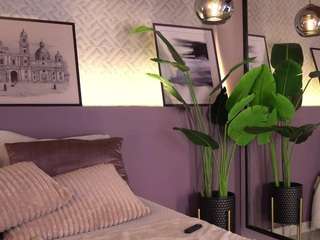 Live webcam model ellediane on Soda Cams