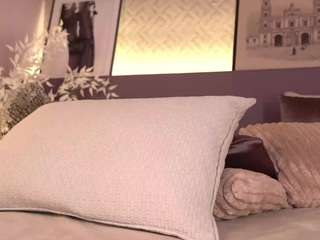 Live webcam model ellediane on Soda Cams