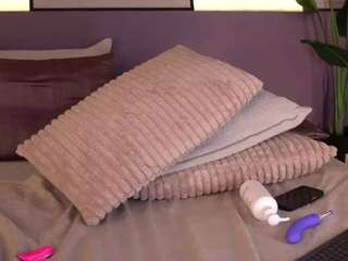 ellediane Live Webcam on CamSoda